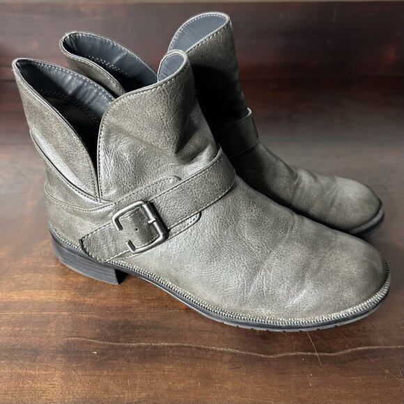 A2 by Aerosoles Women’s Leather Boots 7 Gray Block Heel Strap Buckle Booties - Picture 2 of 8